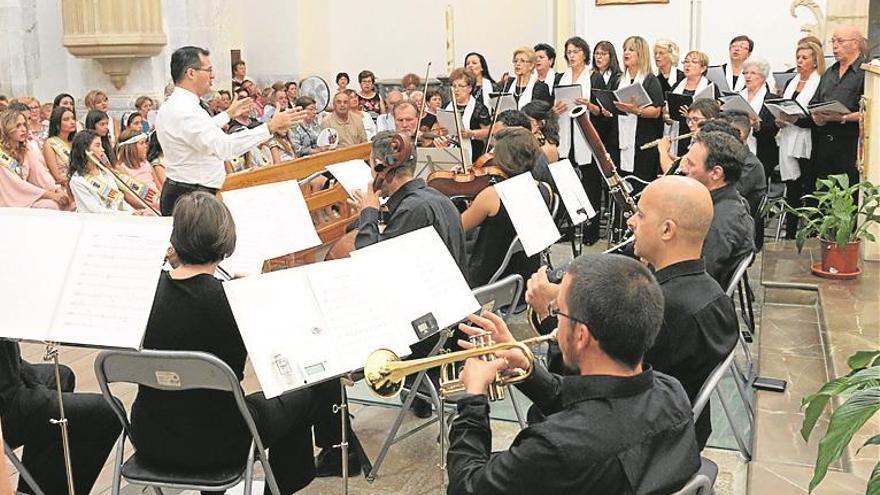 Peñíscola tributa su tradición marinera con música clásica