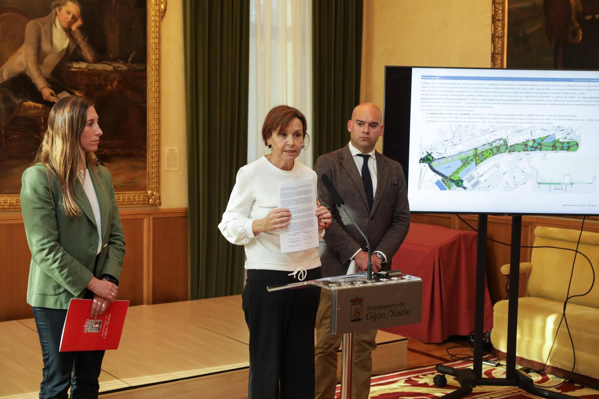 La comparecencia de Moriyón tras la reunión de Gijón al Norte, en imágenes