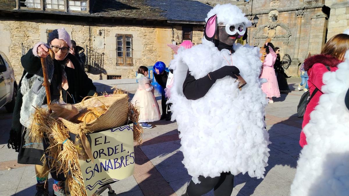 El Cordel Sanabrés anima el carnaval en Puebla de Sanabria El Cordel Sanabrés anima el carnaval en Puebla de Sanabria