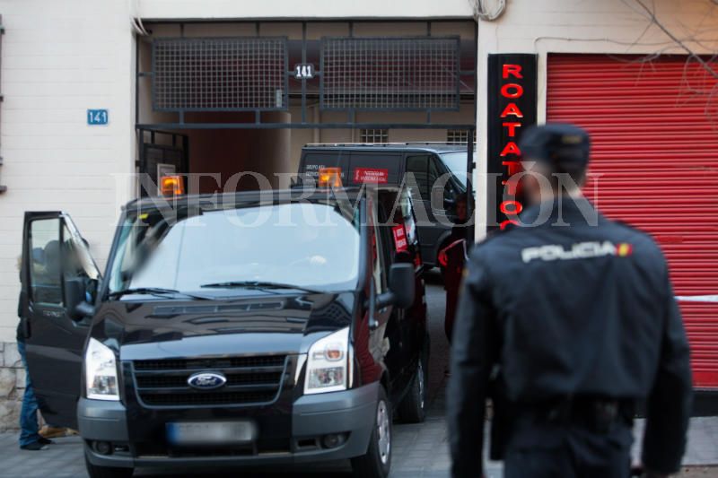 Un matrimonio y su hija fallecen aplastados