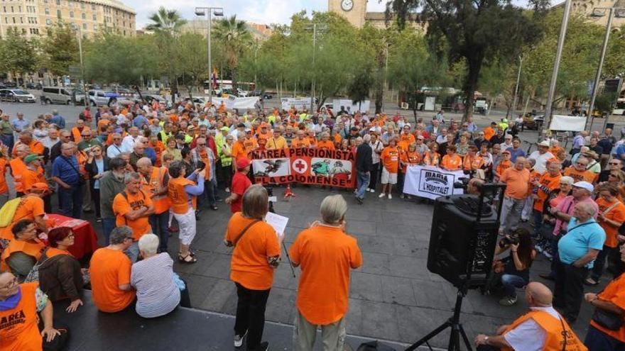 Los jubilados se manifiestan en toda España por unas pensiones vinculadas al IPC &quot;real&quot;