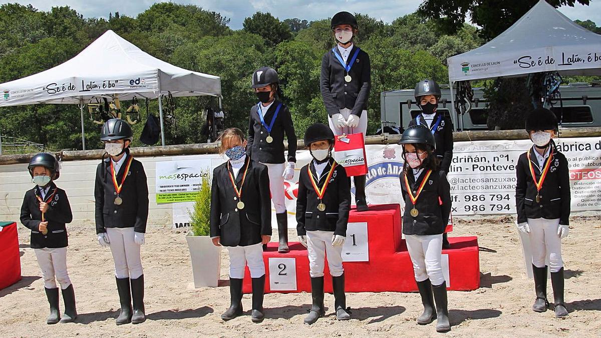 Medallistas del Club Hípico Juan Oliveira de Lalín