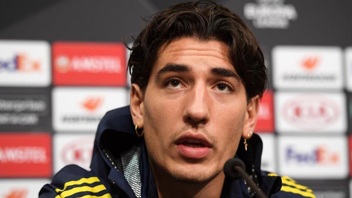 Héctor Bellerín está viviendo una mala temporada en el Arsenal por las lesiones