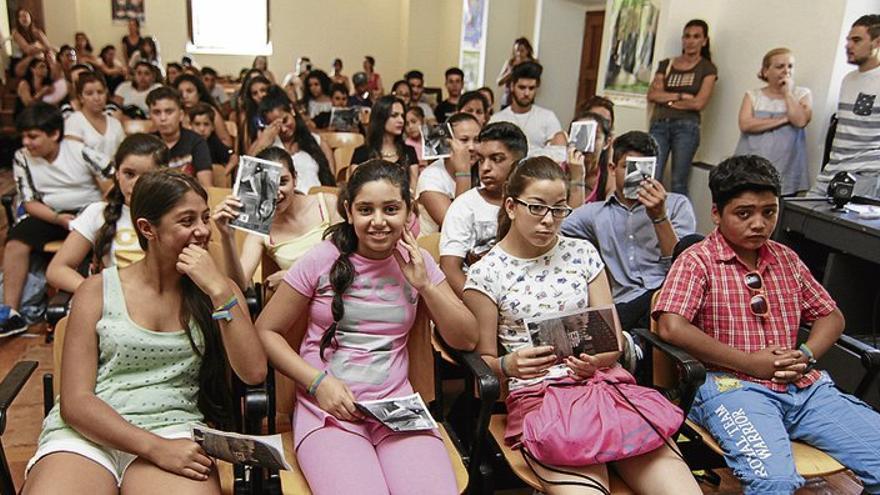 Estudiantes de etnia gitana, en un encuentro en Cáceres