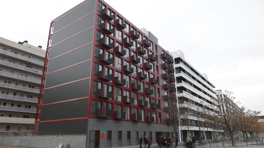 FOTOS | Así es el último edificio hecho en Barcelona con contenedores reciclados