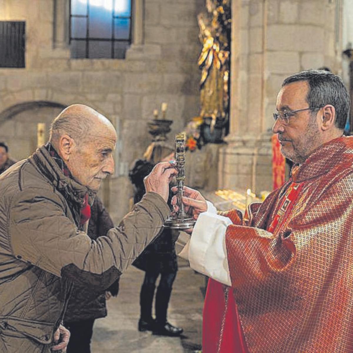 Zamora honra al protector de la garganta