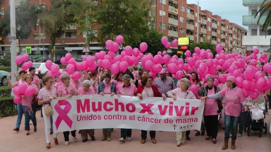 El covid reduce la programación del día contra el cáncer de mama en Don Benito