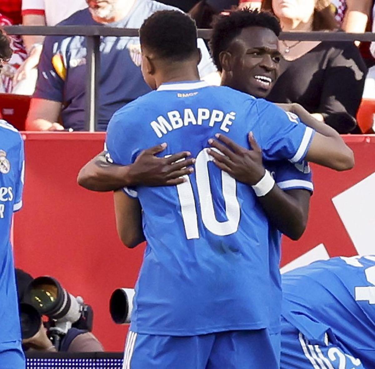 Un polèmic gol de Vinícius dona un dia de pau al Madrid