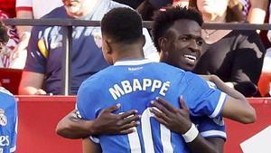 Un polèmic gol de Vinícius dona un dia de pau al Madrid