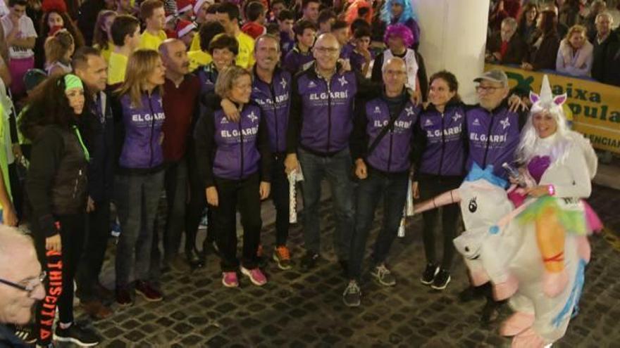 Risas, deporte y solidaridad en la San Silvestre