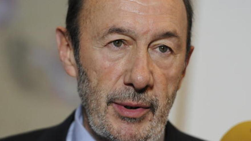 Rubalcaba pide adaptar la Carta &quot;a los nuevos tiempos&quot;