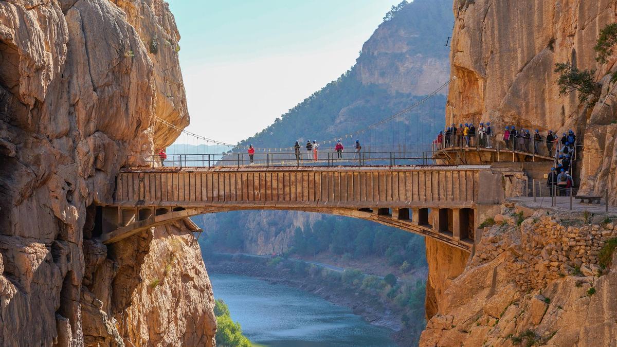 El recorrido no es apto para aquellos que tengan miedo a las alturas.