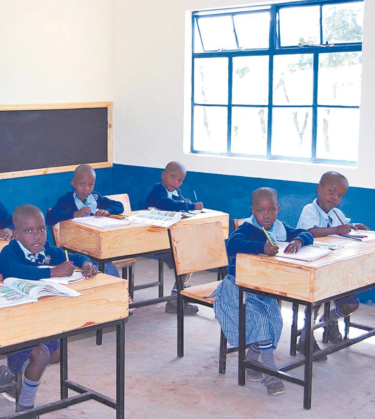 Familia gironina obre una escola a Kenya.