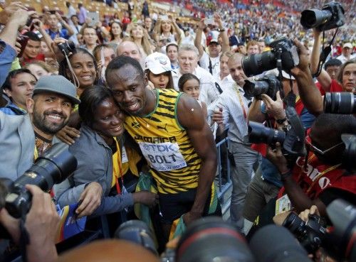 El jamaicano Usain Bolt ha ganado el oro en los 200 metros y logra un nuevo doblete.