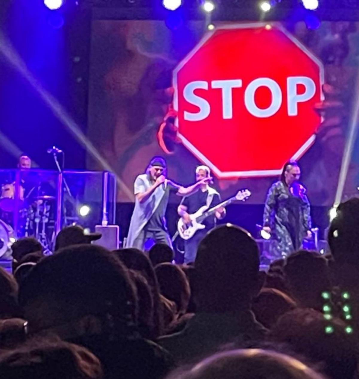 Un momento del concierto de «Camela».