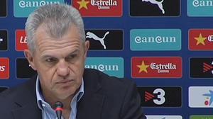 L’entrenador de l’Espanyol admet que el seu equip està a prop del descens i que tothom pressiona.
