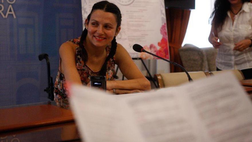 La concejala de Cultura, María Eugenia Cabezas, presenta el programa de La Concha