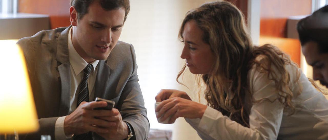 Albert Rivera y Carolina Punset.