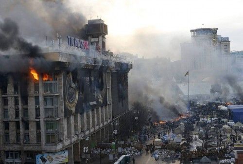 Kiev se ha despertado con las consecuencias de una noche de violencia que deja hasta el momento 25 personas muertas