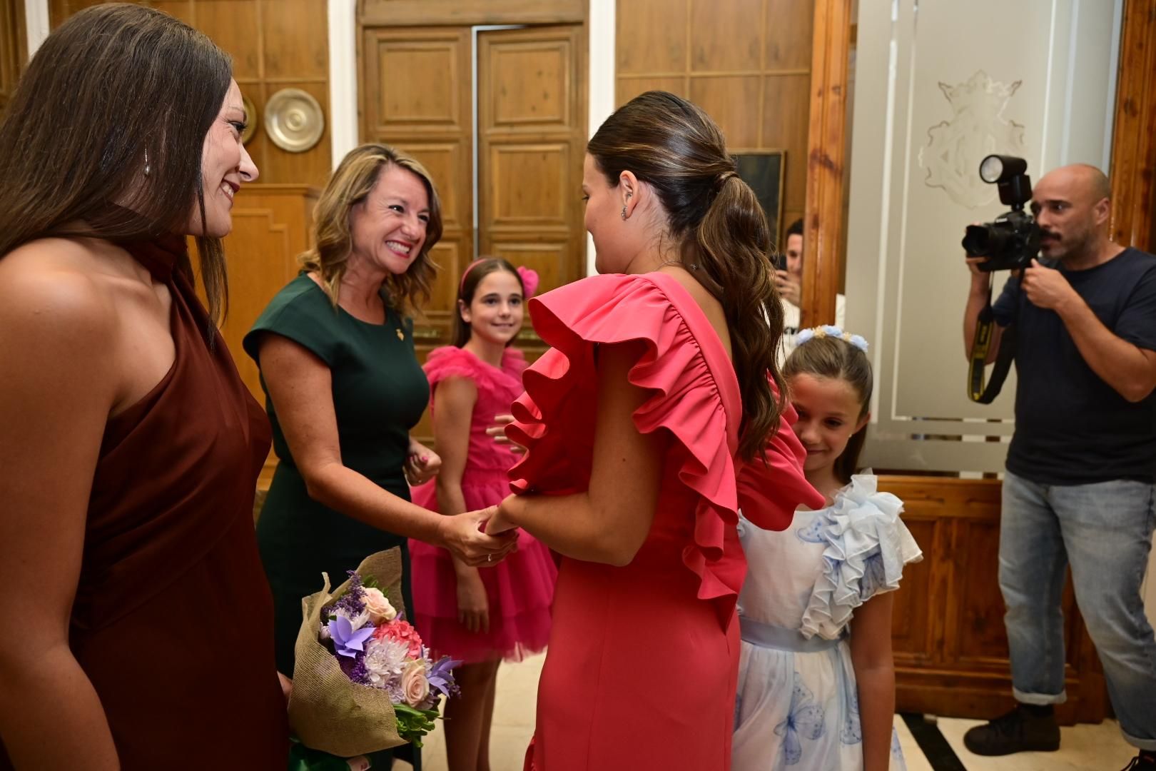 Galería de fotos: Clara Sanz Sobrino y Ana Colón Sastriques, reina y reina infantil de las fiestas de Castelló 2026