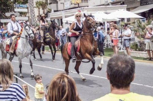 El desfile ecuestre toma el Real de Torrevieja