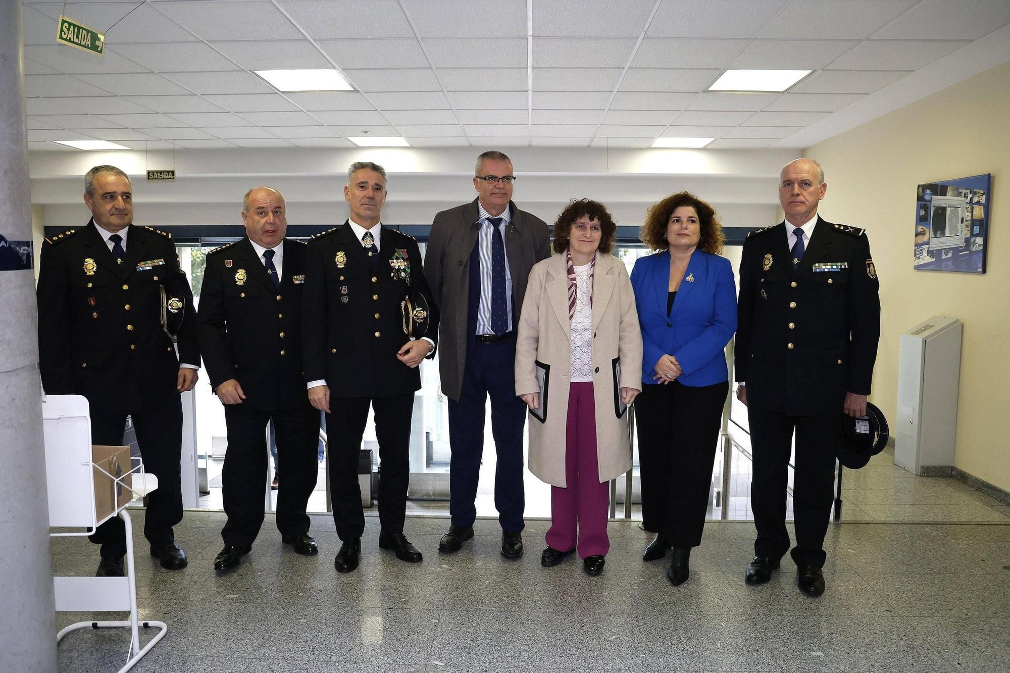 Toma de posesión del nuevo comisario jefe del Cuerpo Nacional de Policía en Santiago