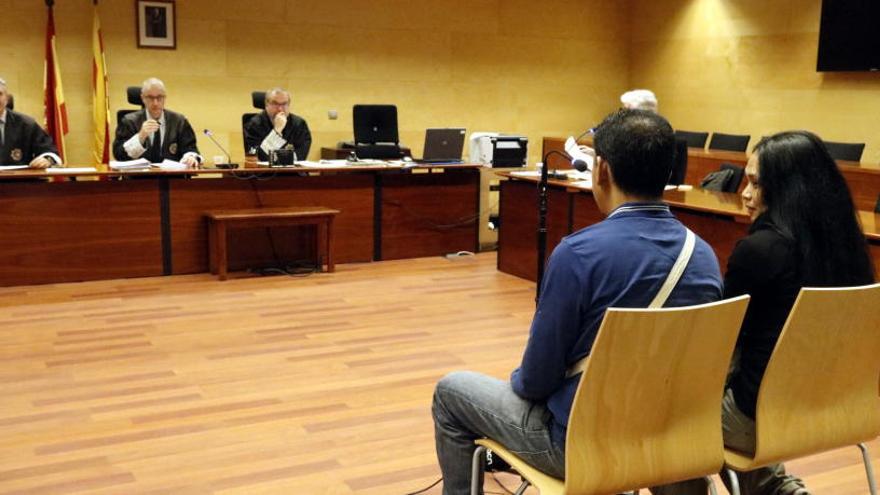 L&#039;acusat d&#039;haver violat l&#039;exdona i que ha sortit absolt de la sala de vistes davant del tribunal de l&#039;Audiència de Girona