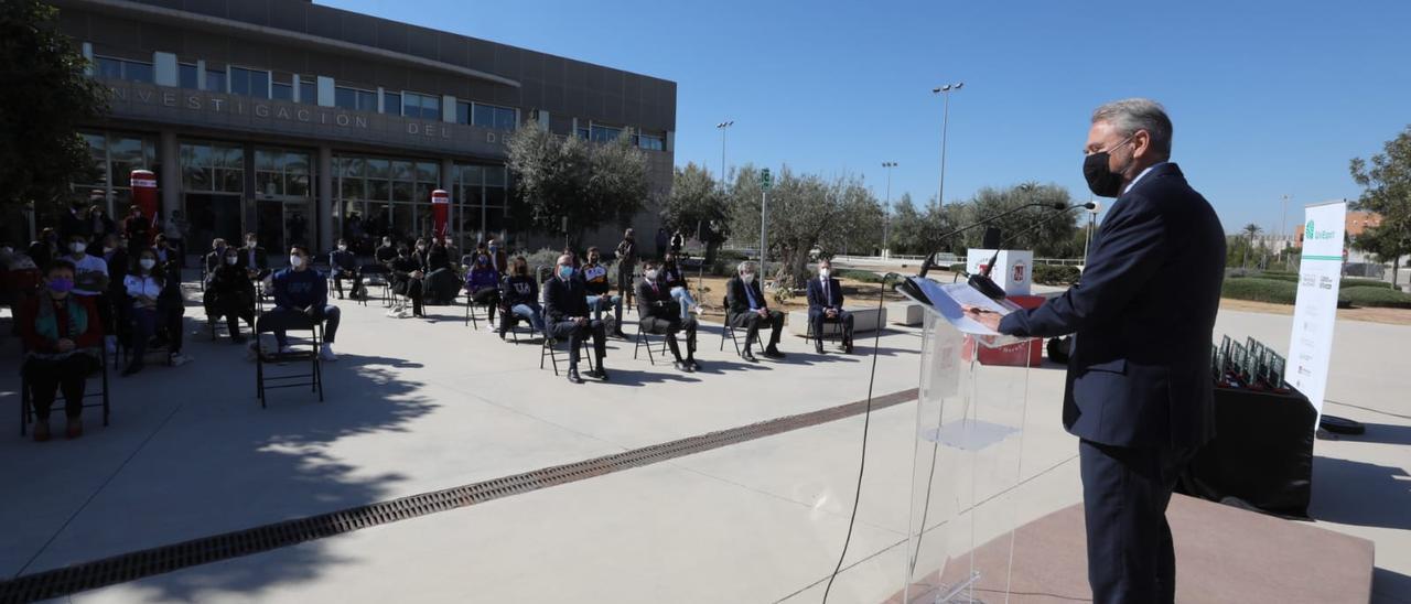 Acto celebrado este martes en el campus de la UMH.