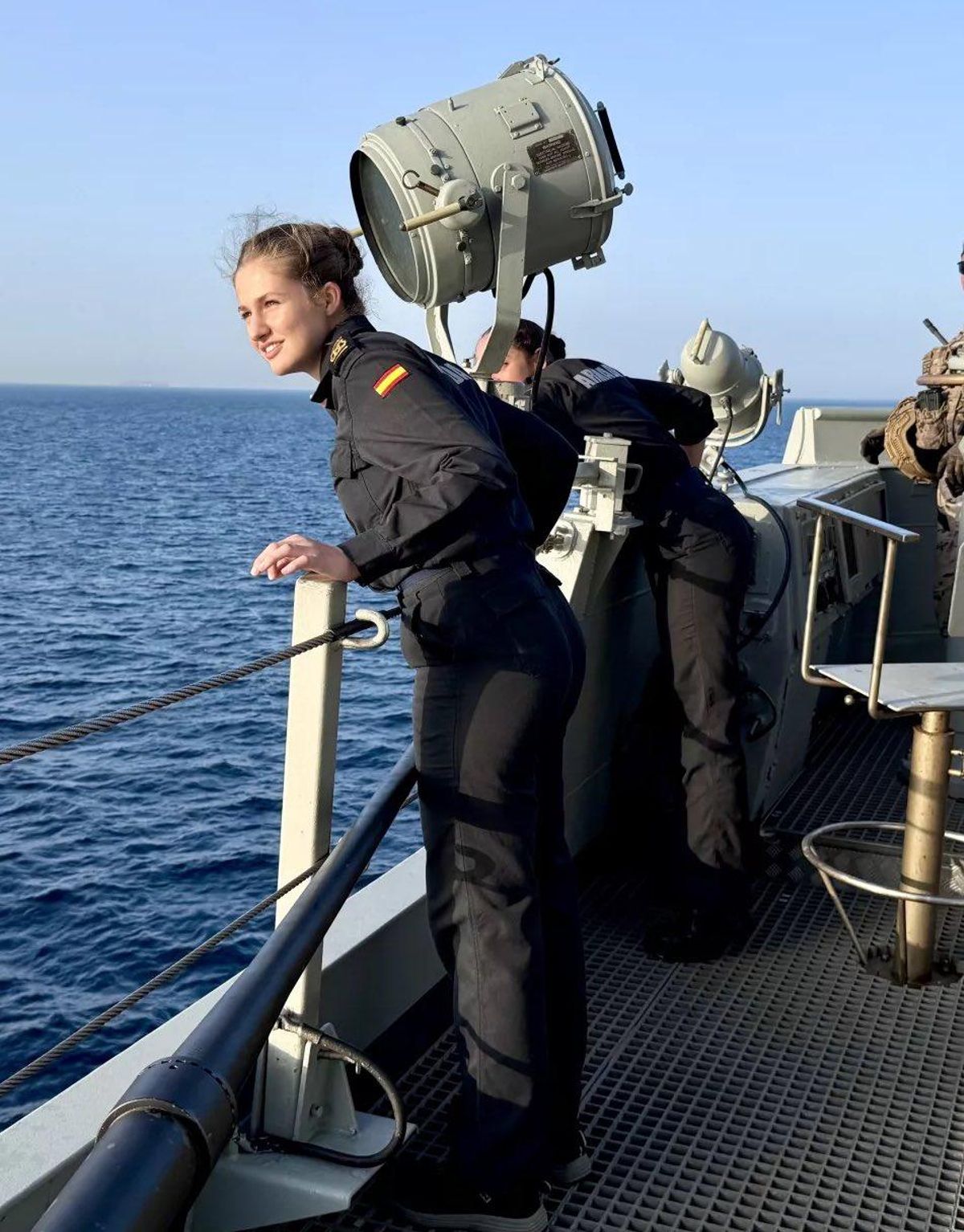 Leonor, en la cubierta de la fragata.