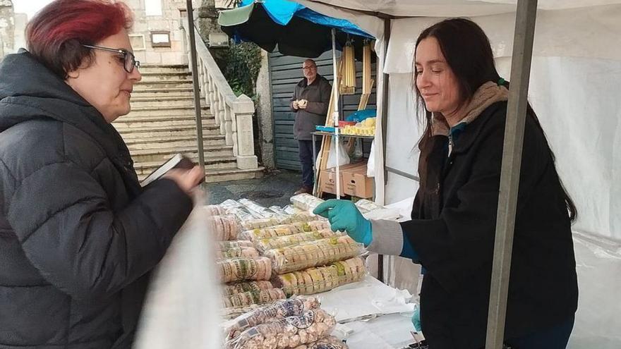 Los fieles de Meaño rinden culto a Santa Lucía y a Santa Eulalia