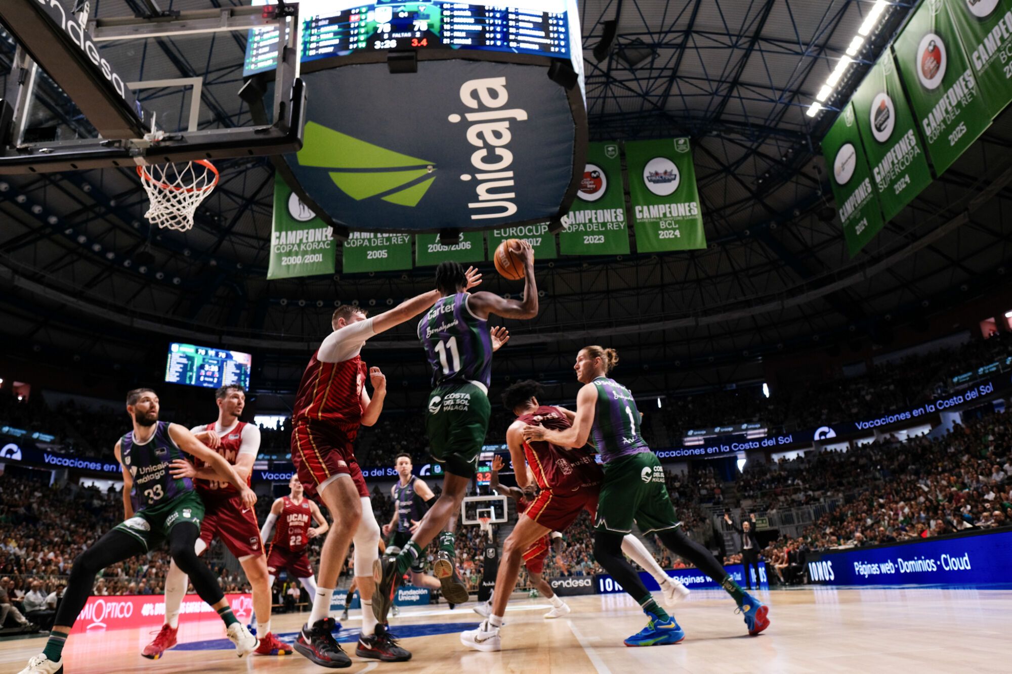 Imágenes del partido del UNICAJA vs UCAM Murcia en el Martín Carpena
