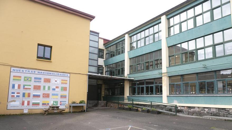 Avilés renueva el patio infantil del Marcos del Torniello con una inversión de 33.686 euros