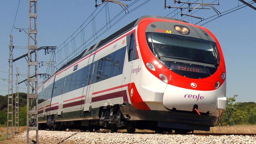 Renfe y Cepsa ponen a prueba el primer gran tren de España movido con diésel renovable