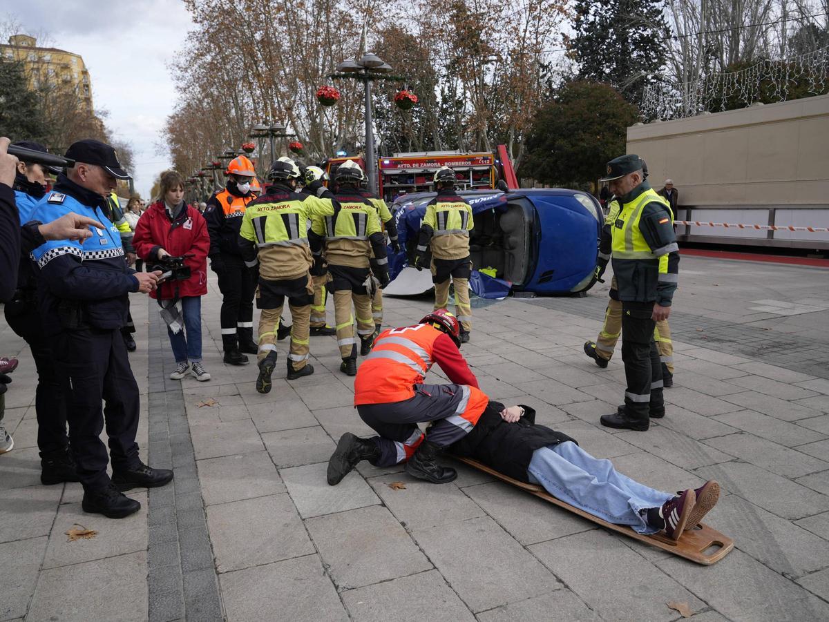 Simulacro de accidente en La Marina
