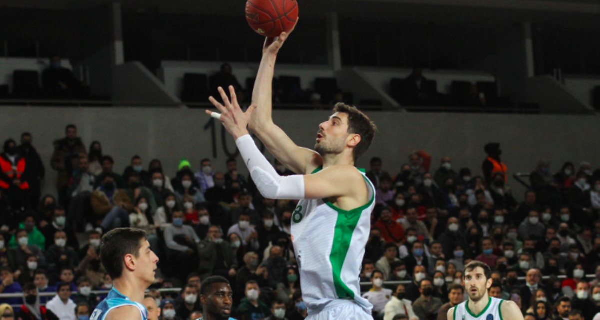 Tomic guia una Penya que continua intractable a l’Eurocopa