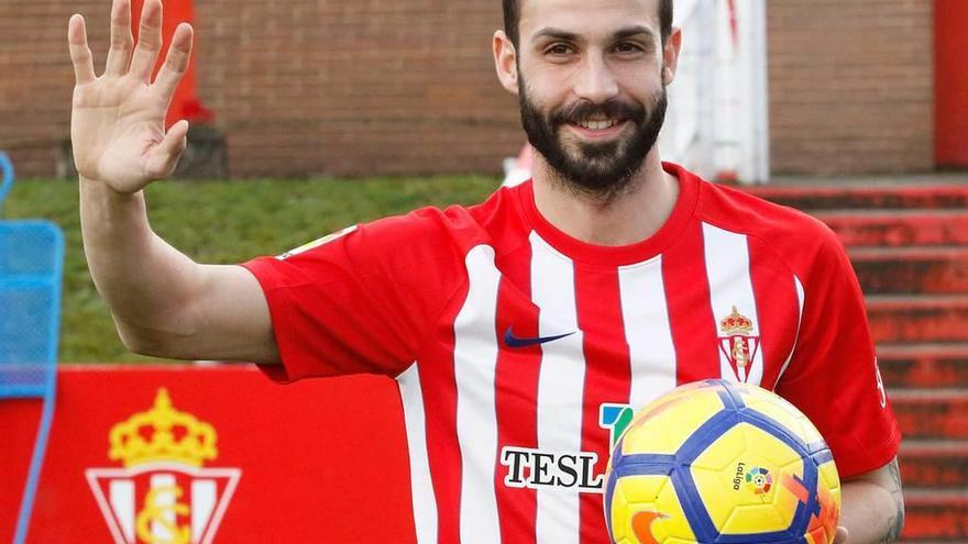 Alberto Guitián, durante su presentación como nuevo jugador del Sporting.