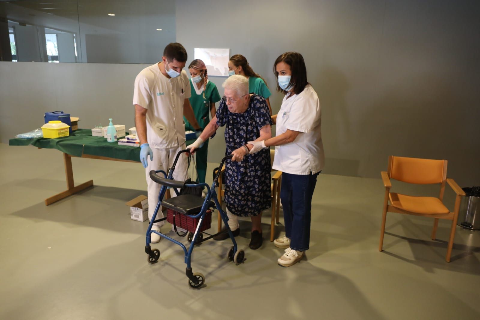 Vacunación contra la gripe y refuerzo de covid