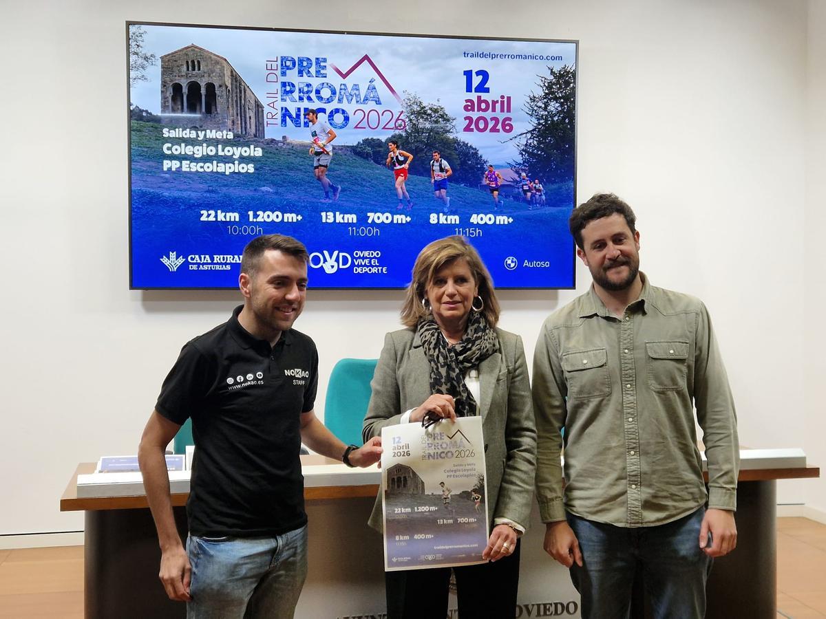 Por la izquierda, David Rodríguez, Conchita Méndez y Nacho Pérez, ayer, en la sala de prensa municipal.