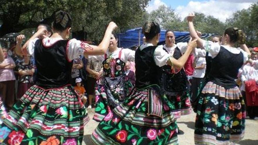 Santa Ana celebra sus fiestas patronales con múltiples actividades