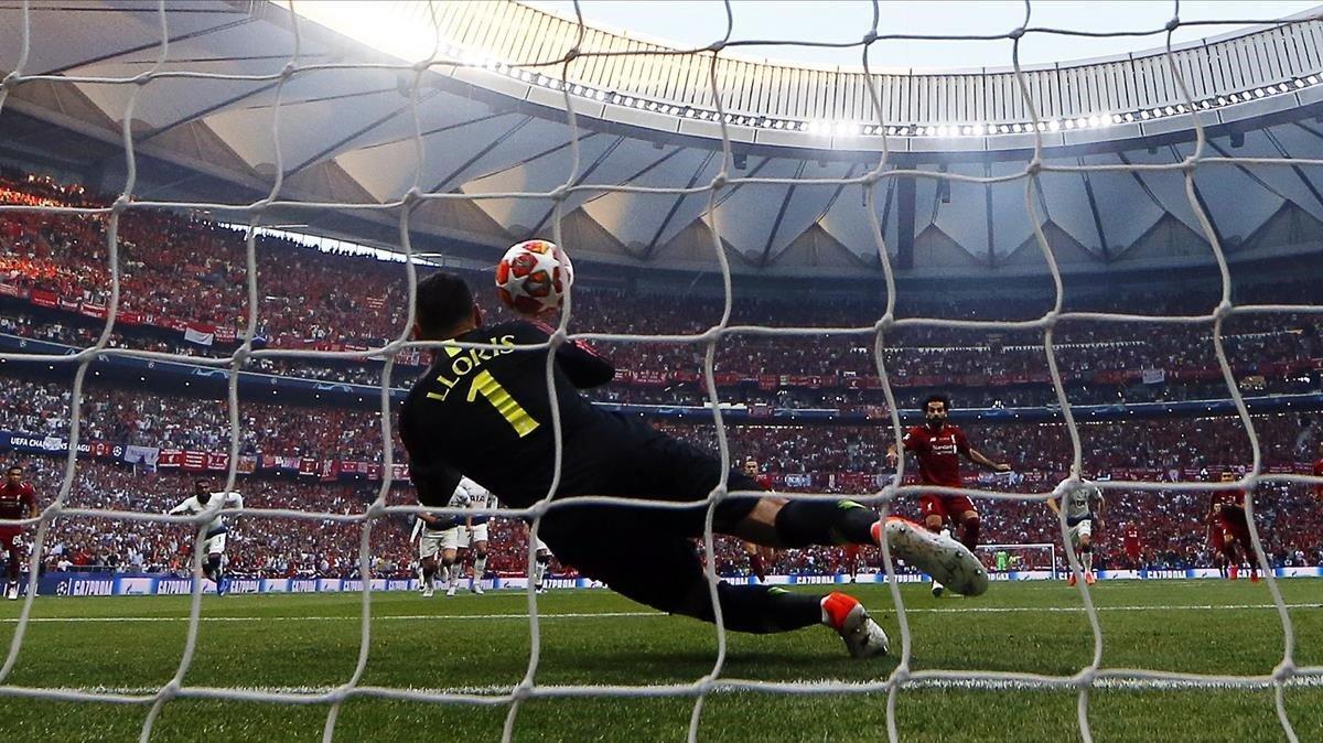 marcosl48430810 madrid spain 01 06 2019 liverpool s mohamed salah back190601212244 marcosl48430810 madrid spain 01 06 2019 liverpool s mohamed salah back190601212244