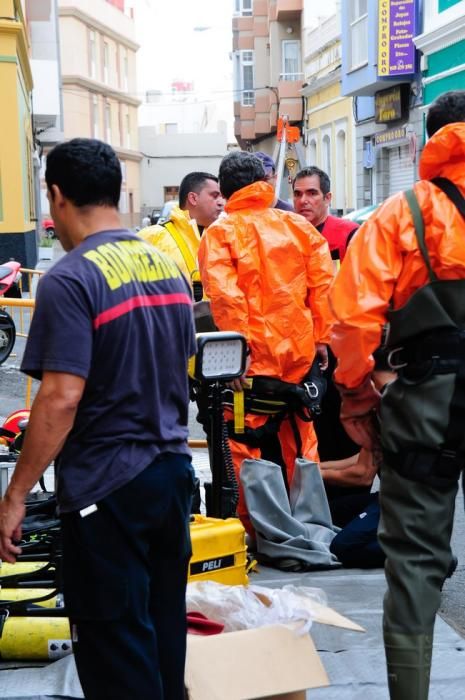 Efectivos de los Bomberos de Las Palmas de Gran ...