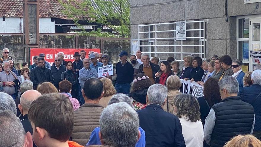 Concentración por la sanidad de ayer ante la Casa do Mar de Moaña.