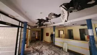 Un símbolo de la sanidad pública que se desmorona: el hospital de Murias cumple diez años cerrado y con un deterioro sin freno