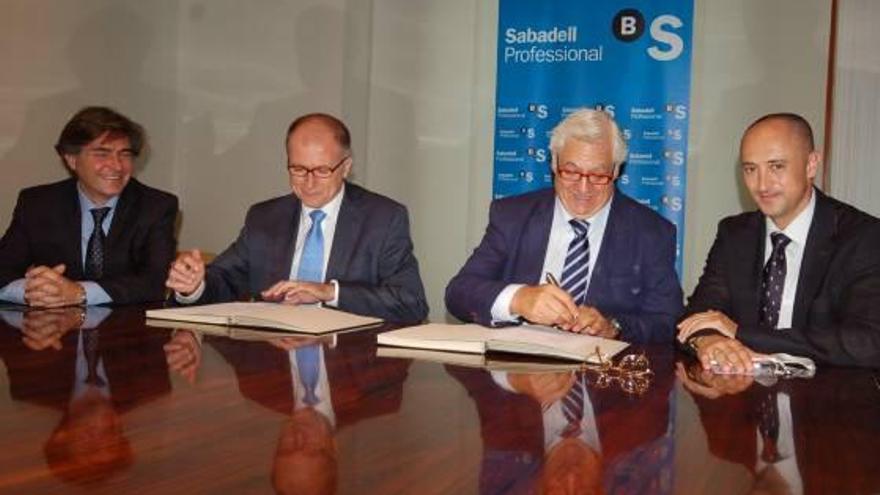 Apoyo empresarial Acuerdo entre AEC y el Banco Sabadell