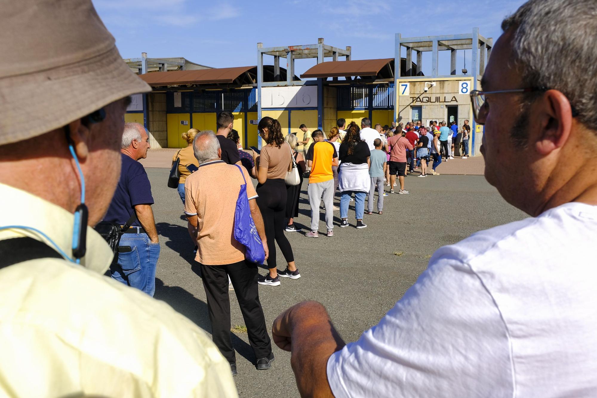 Comienza la venta de entradas para el derbi UD Las Palmas-CD Tenerife