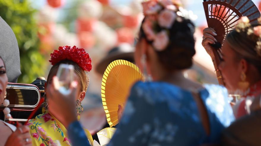 Imágenes del ambiente en el Real de la Feria, a 15 de abril de 2024, en Sevilla.