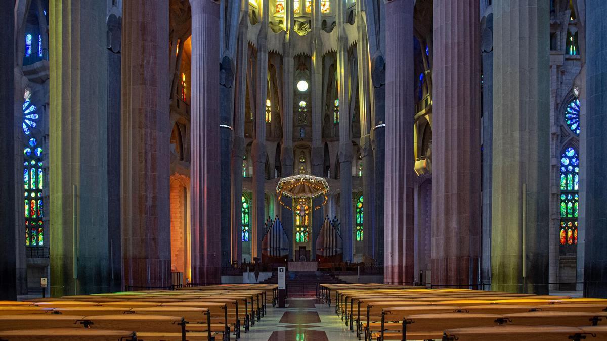 Interior de la Sagrada Família.