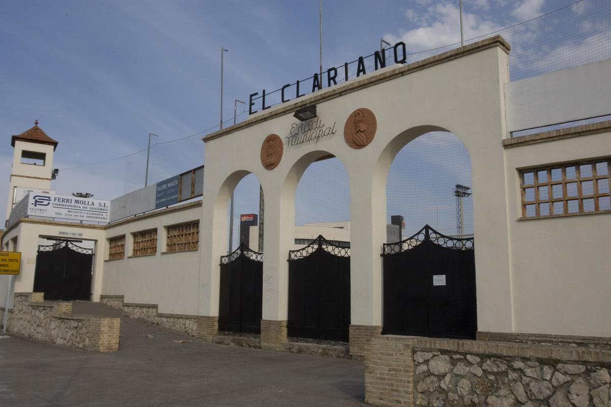 Exterior de El Clariano, en Ontinyent.