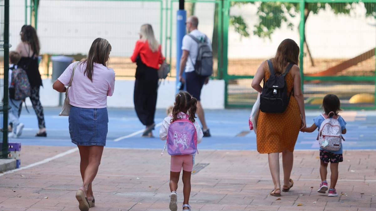 Vuelta al cole en el CEIP Constitució de Quart de Poblet.