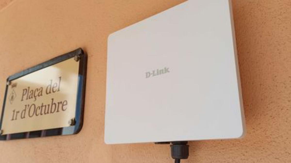 Un aparell de Wi-Fi al carrer.  | AJUNTAMENT DE SANTA COLOMA